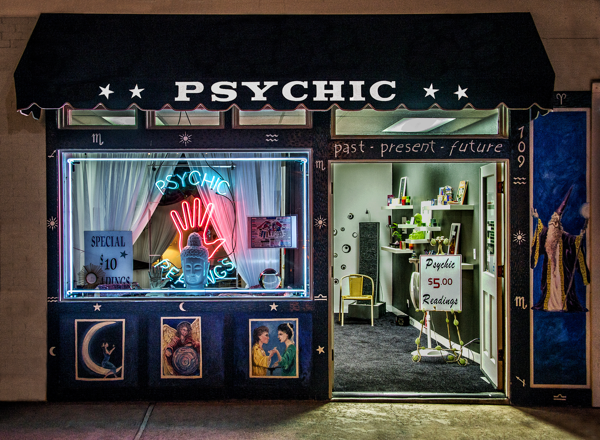 Read more about the article How Do I Get A Psychic Reading Online?