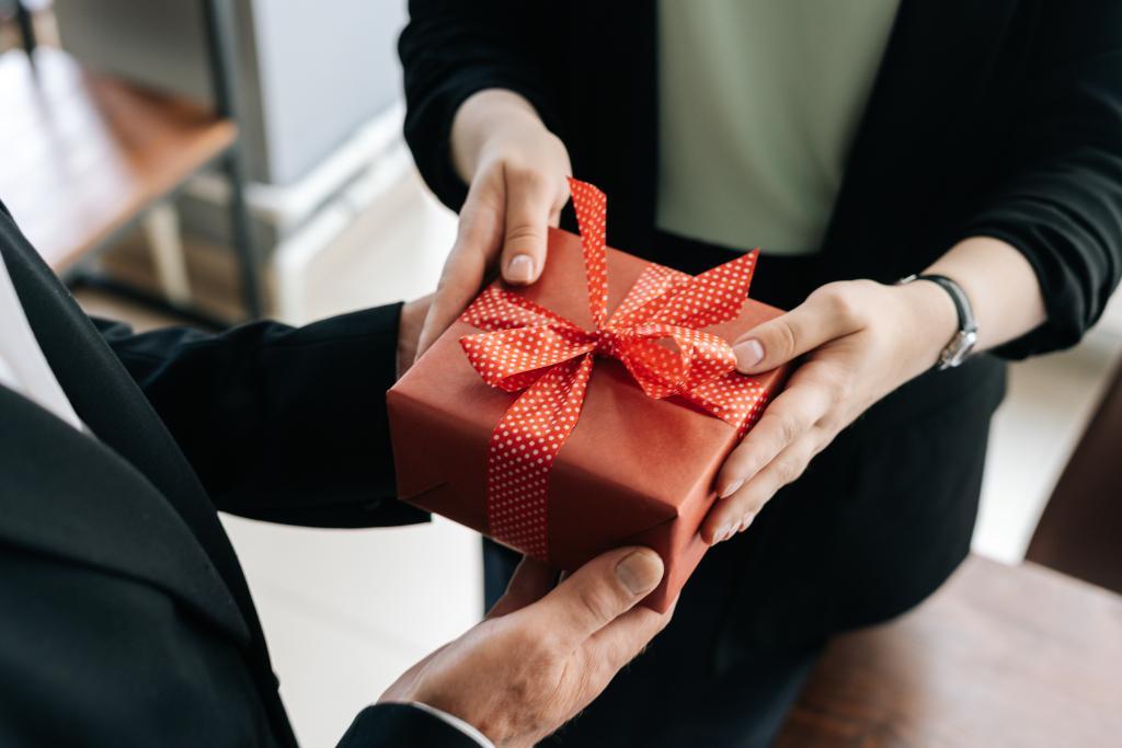 Read more about the article Unique Gift Ideas For Your Loved Ones